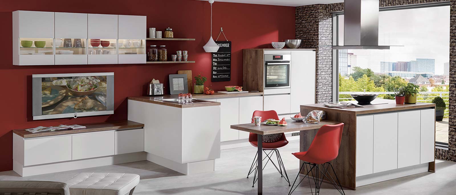 Handleless Kitchens: A Timeless Fusion of Functionality and Style